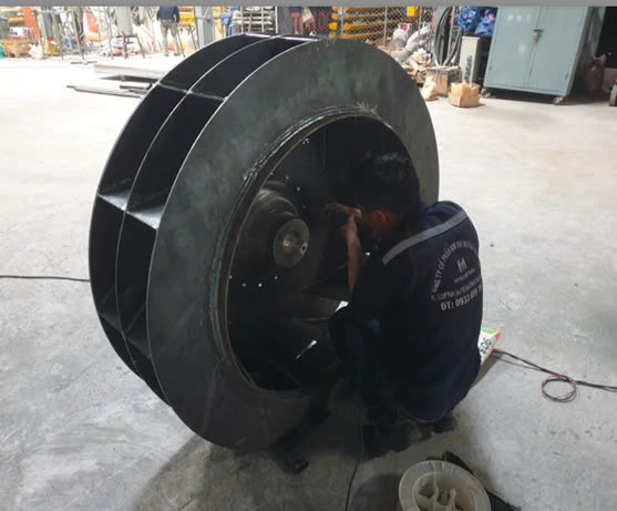 GIA CÔNG CHI TIẾT MÁY & KHUÔN MẪU